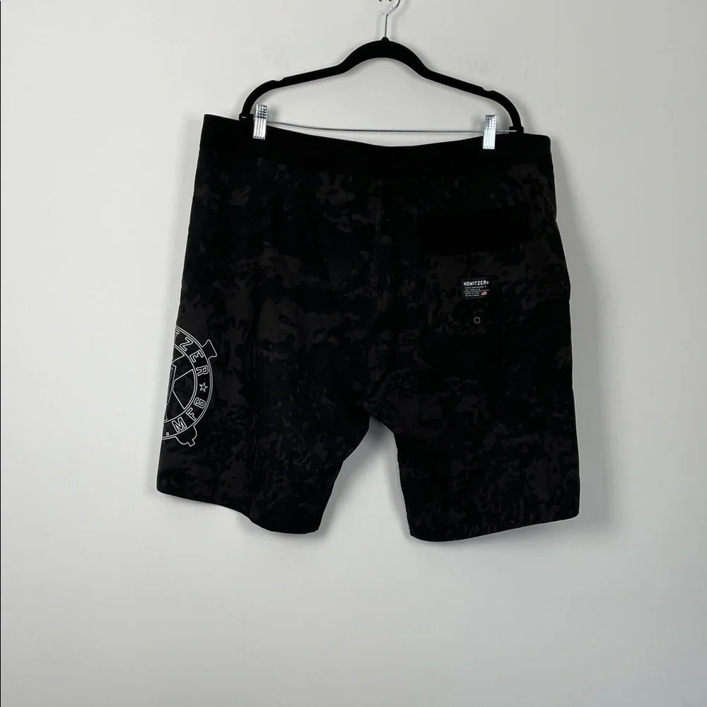 Howitzer Men's 40 Black Camo Drawstring Resort Vacation Logo Swim Board Shorts